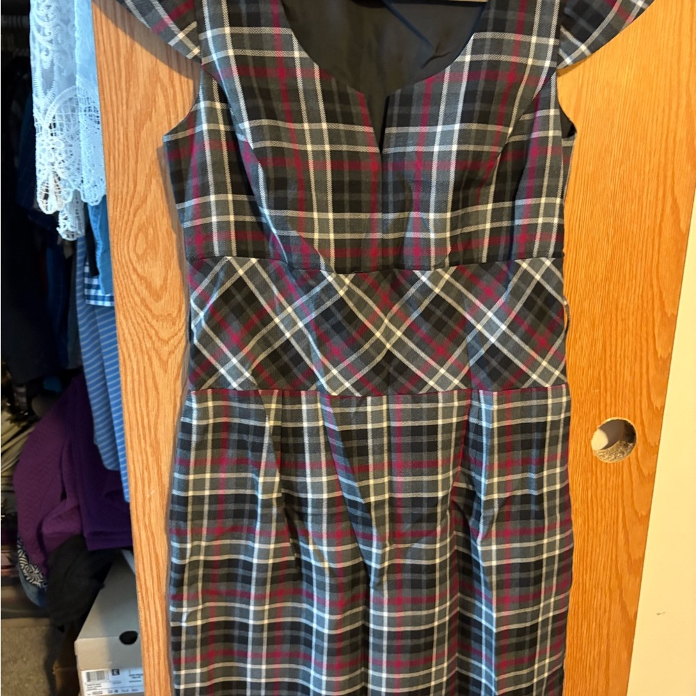 Dressbarn Plaid Sleeveless Dress